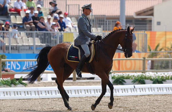 04Magni_DRESSAGE